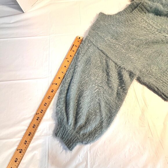 Oliveacous Fuzzy Knit Cropped Sweater Balloon Sleeves Light Sage Green Size M - Picture 6 of 6